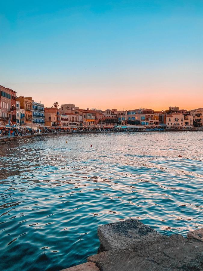 Destino Home Overlooking The Venetian Port Of Chania Chania  Exterior foto