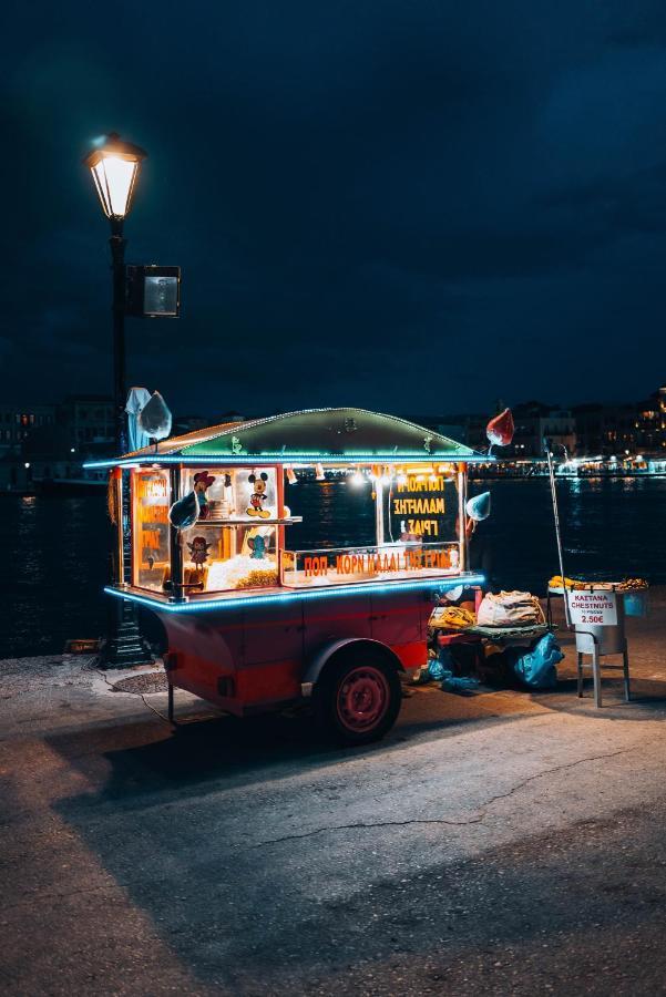 Destino Home Overlooking The Venetian Port Of Chania Chania  Exterior foto
